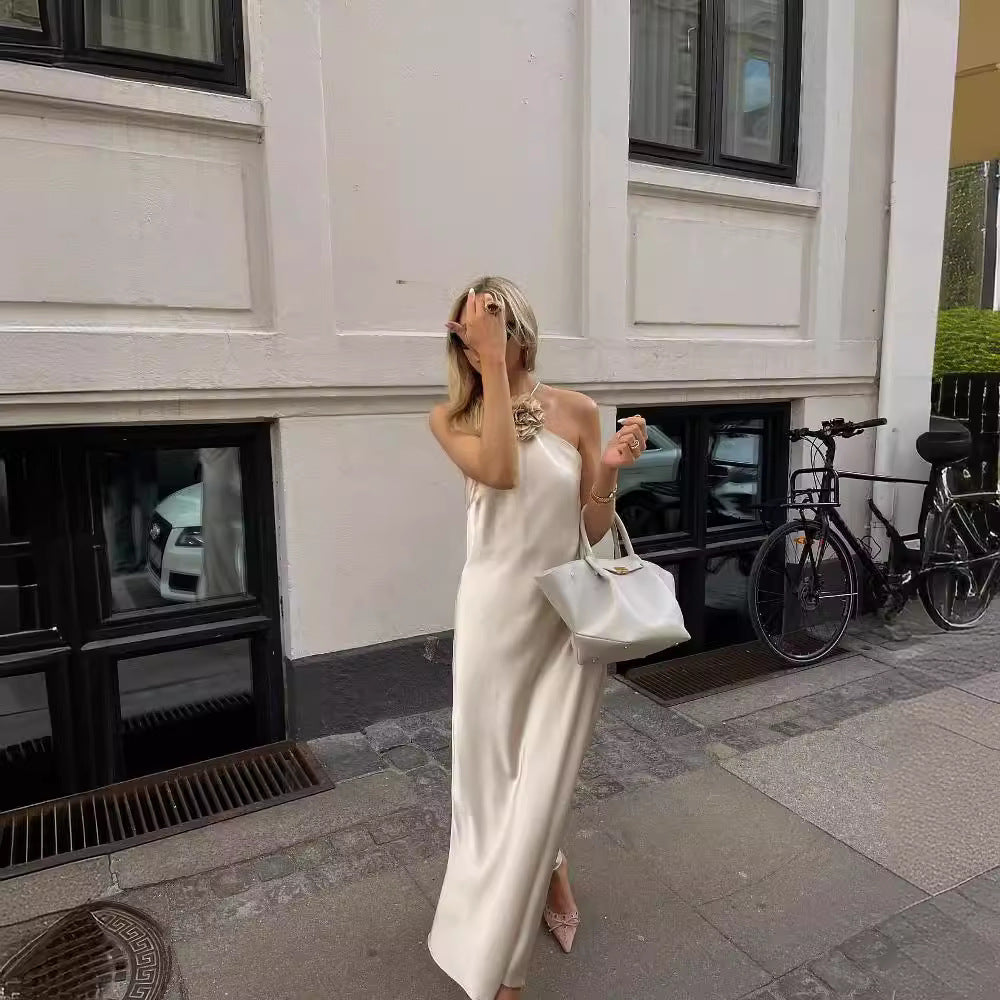 Elaya – Robe d’Été Dos Nu à Appliqués