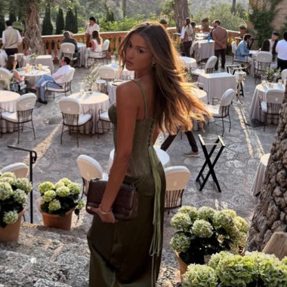 Jade – Ensemble Corset Lacé Jupe Satinée Élancée