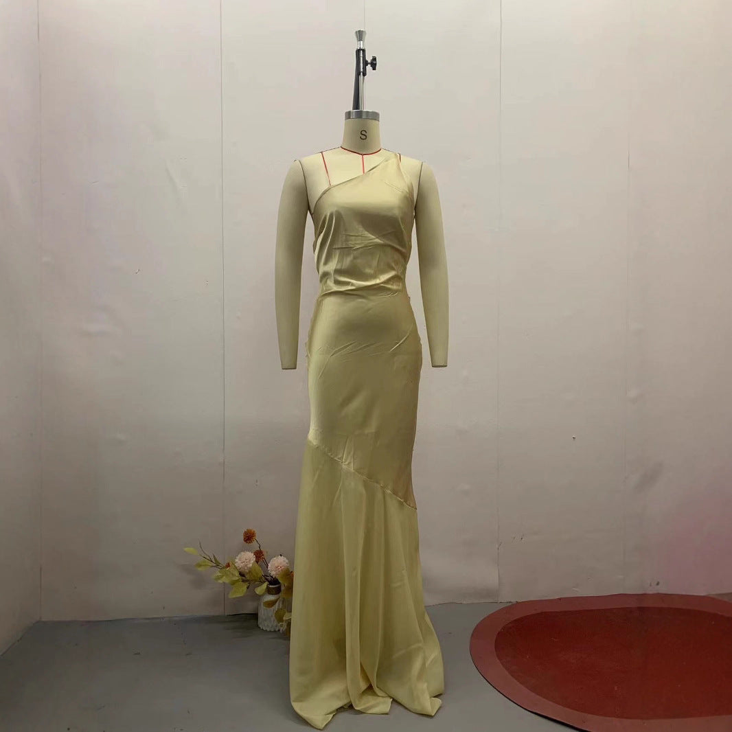 Belle - Robe longue à épaulettes col diagonal