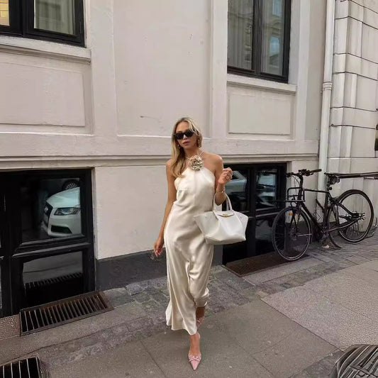 Elaya – Robe d’Été Dos Nu à Appliqués